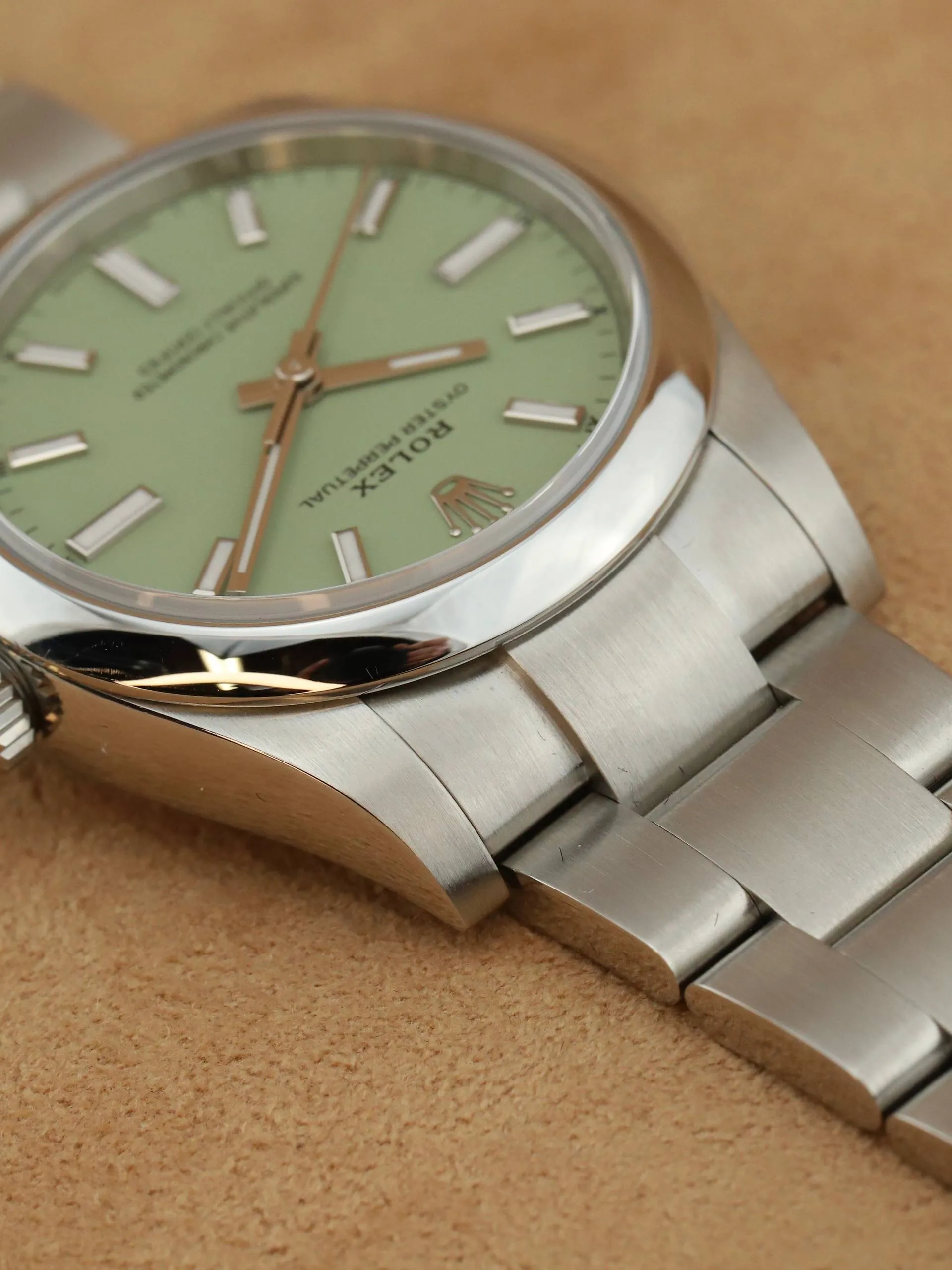 Rolex Oyster Perpetual 124200 Pistacchio foto 5